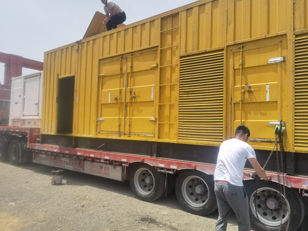 二道除了负载情况和发动机维护，还有哪些因素会影响 200kw 柴油发电机的油耗？