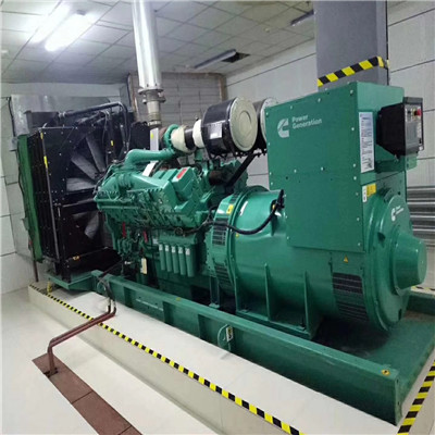 二道调压板是如何实现保护发电机的？